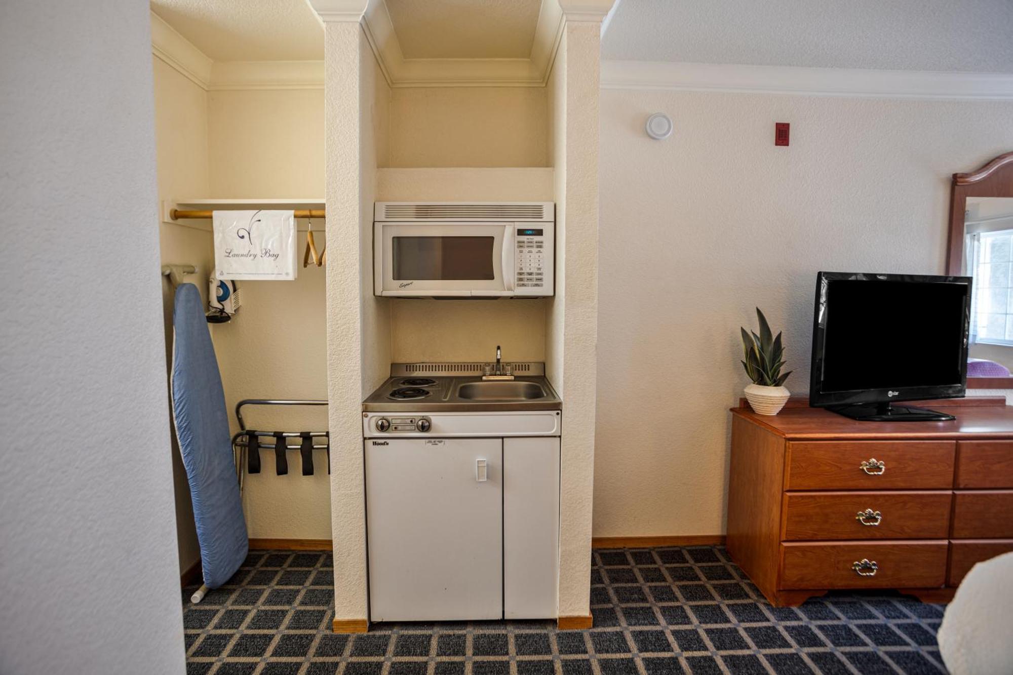 Creekside Inn & Suites Willits Kültér fotó